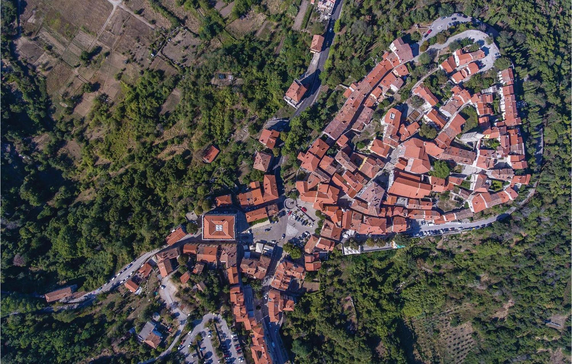2 Bedroom Gorgeous Apartment In Labin Rasa ภายนอก รูปภาพ