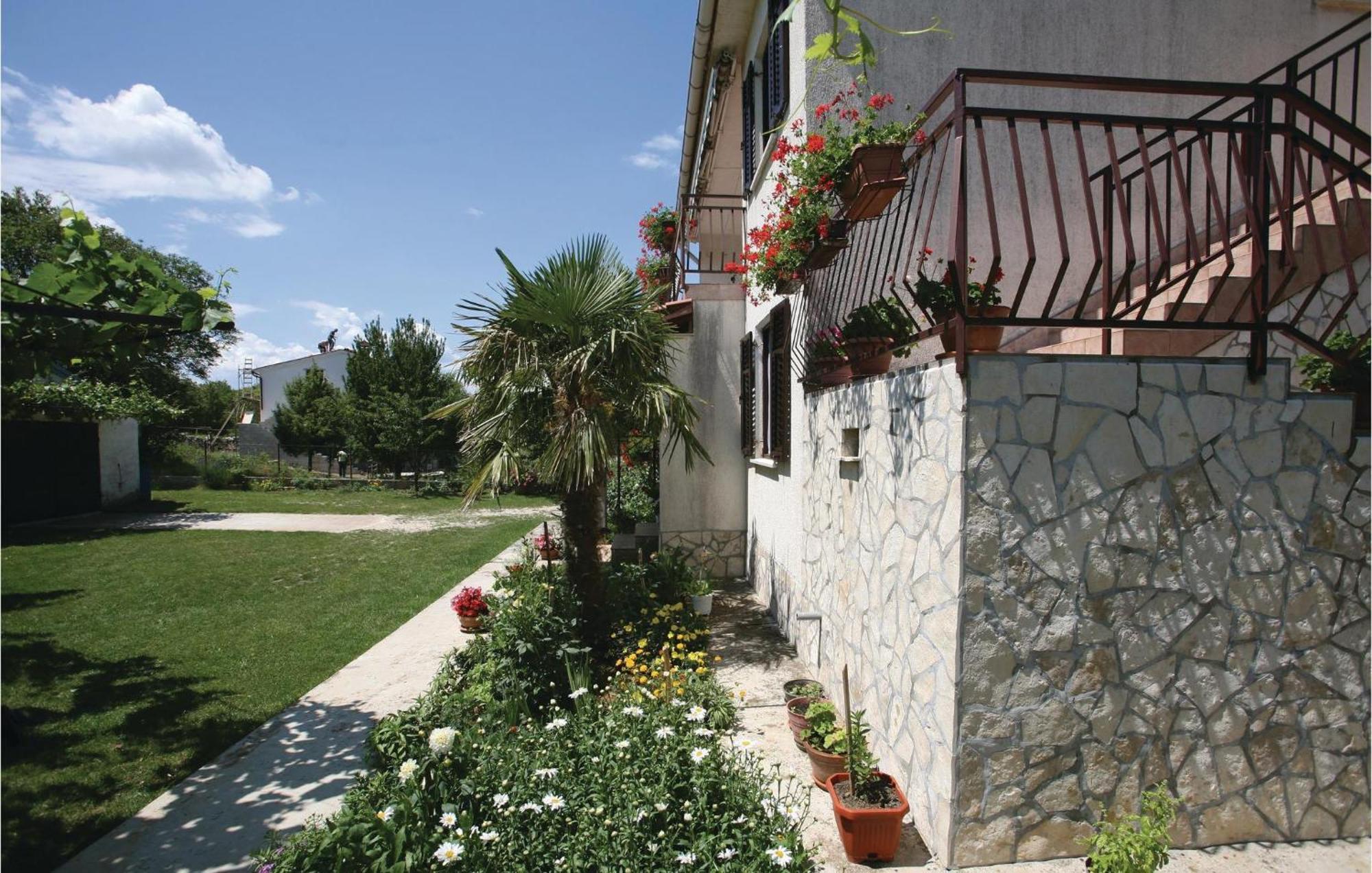 2 Bedroom Gorgeous Apartment In Labin Rasa ภายนอก รูปภาพ