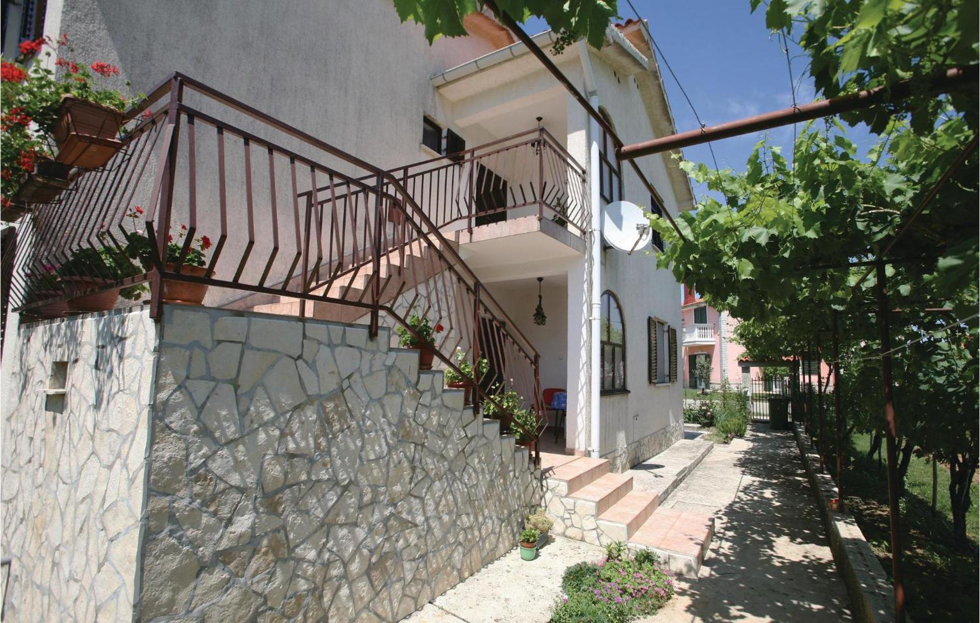 2 Bedroom Gorgeous Apartment In Labin Rasa ภายนอก รูปภาพ